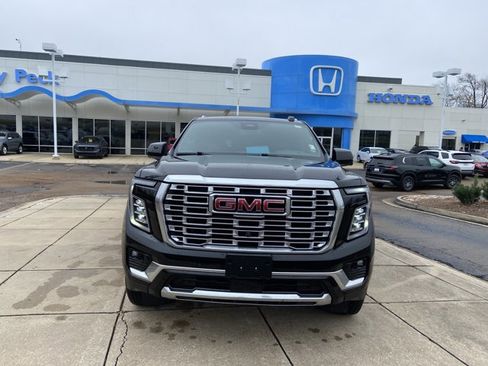 Used 2025 GMC Yukon Denali image 3