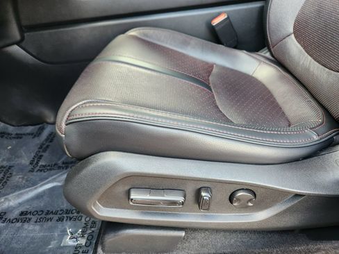 Used 2025 Honda Pilot Black Edition image 14