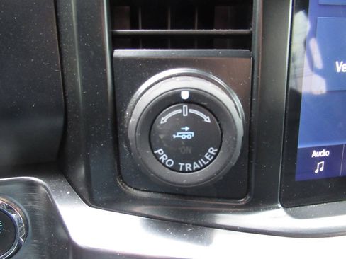 Used 2023 Ford F250 Lariat w/ Lariat Ultimate Package AWD/4WD image 28