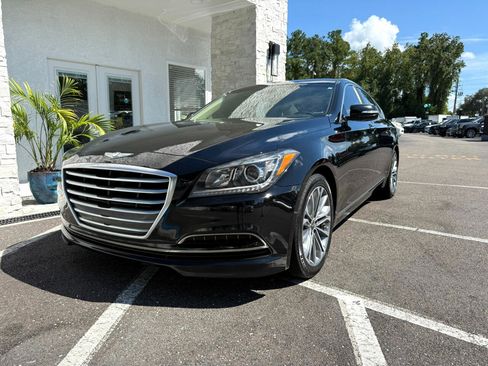 Used 2015 Hyundai Genesis 3.8 image 9