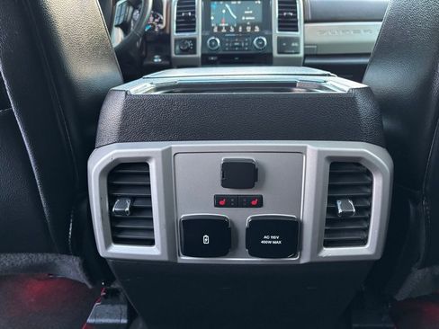 Used 2018 Ford F250 Lariat w/ Lariat Ultimate Package image 21