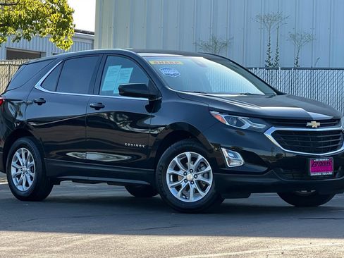 Used 2020 Chevrolet Equinox LT FWD image 2