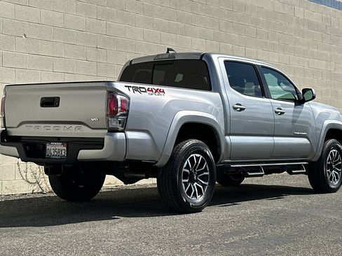 Used 2023 Toyota Tacoma TRD Sport AWD/4WD image 4