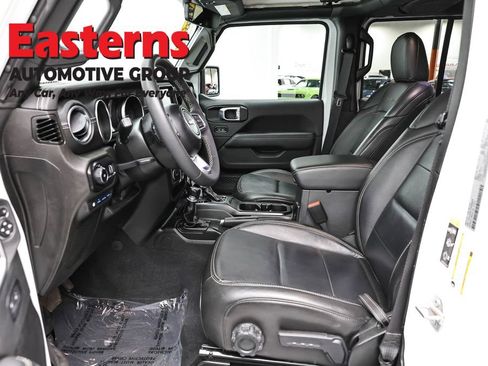 Used 2023 Jeep Wrangler Unlimited Sahara AWD/4WD image 14