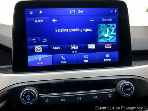 Used 2022 Ford Escape SEL image 15