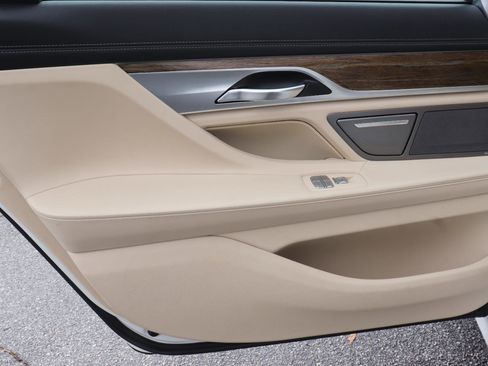 Used 2016 BMW 750i 750i image 11