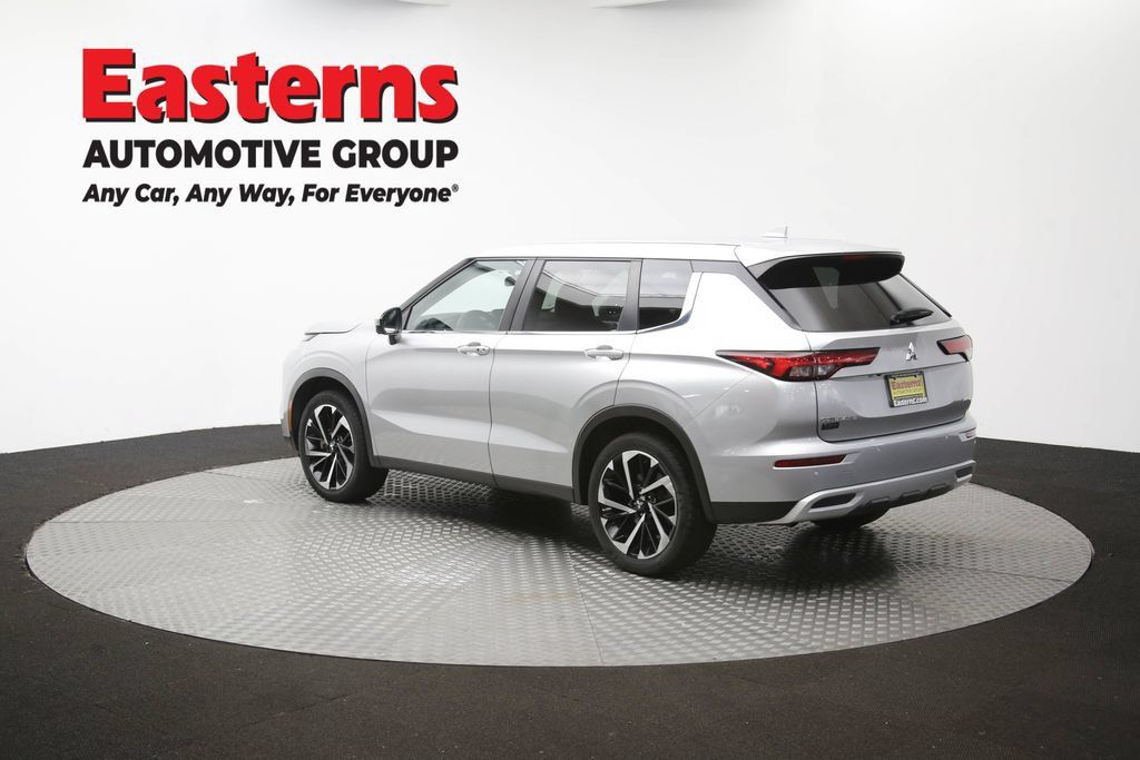 Used 2024 Mitsubishi Outlander SE FWD image 64