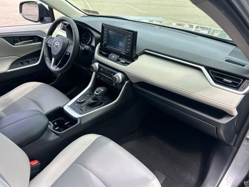 Used 2022 Toyota RAV4 XLE Premium AWD/4WD image 26
