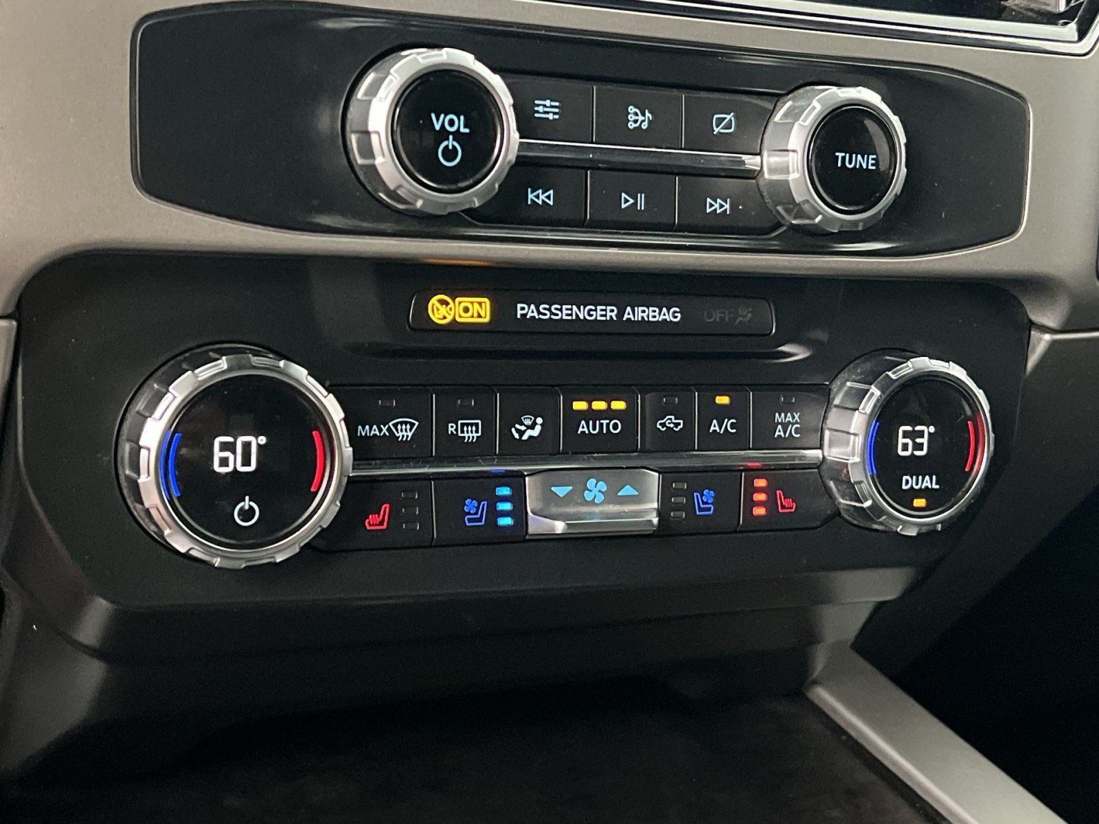 Used 2022 Ford F450 Lariat w/ Lariat Ultimate Package AWD/4WD image 21