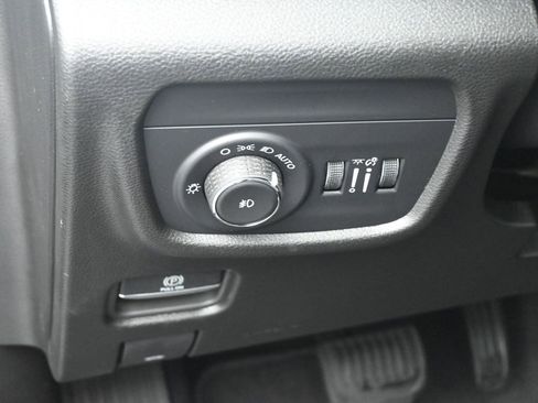 New 2025 Jeep Grand Cherokee L Limited w/ Black Appearance Package image 20