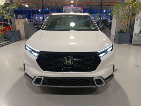 Used 2026 Honda CR-V Sport Touring image 4
