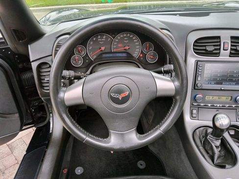 Used 2006 Chevrolet Corvette Convertible w/ Preferred Equipment Group RWD image 8