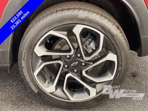 Used 2025 Chevrolet Trax RS w/ Driver Confidence Package FWD image 16