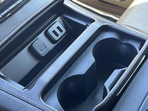 Used 2018 Chevrolet Suburban Premier image 37