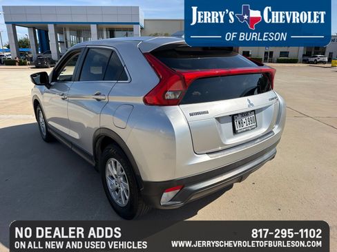 Used 2018 Mitsubishi Eclipse Cross ES FWD image 8
