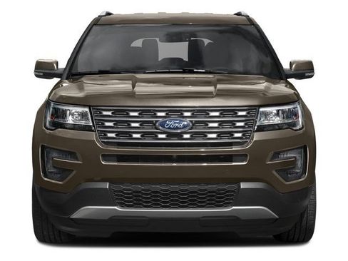 Used 2017 Ford Explorer Limited FWD image 4