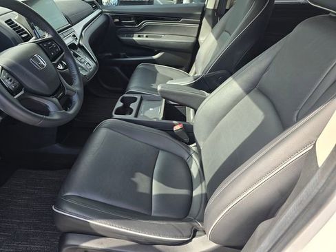 Used 2025 Honda Odyssey Touring image 19