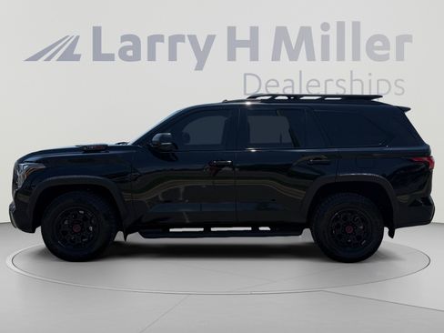 Used 2025 Toyota Sequoia TRD Pro AWD/4WD image 2