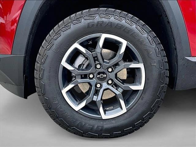 Used 2026 Chevrolet Equinox ACTIV FWD image 10