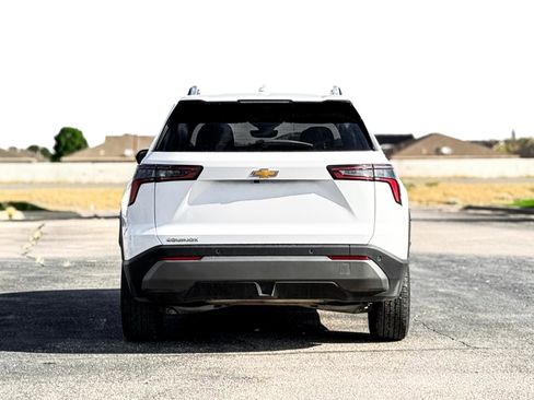 Used 2025 Chevrolet Equinox LT w/ Convenience Package II image 6