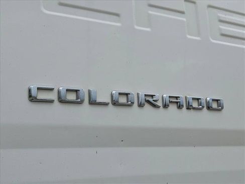 Used 2022 Chevrolet Colorado W/T w/ WT Convenience Package RWD image 10
