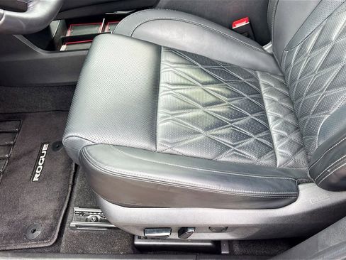 Used 2023 Nissan Rogue Platinum image 20