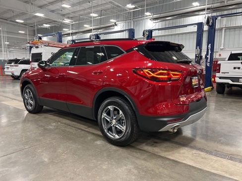 Used 2024 Chevrolet Blazer LT w/ Convenience Package image 5