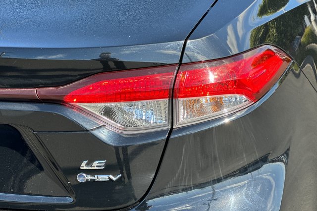 Certified 2025 Toyota Corolla LE FWD image 30