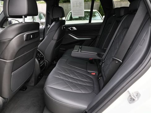 Used 2025 BMW X5 xDrive40i AWD/4WD image 26