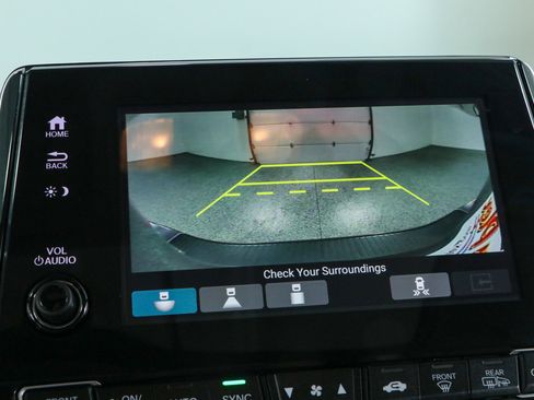 Used 2023 Honda Odyssey Touring image 19