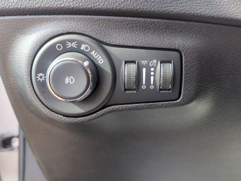 Used 2020 Jeep Compass Limited AWD/4WD image 11