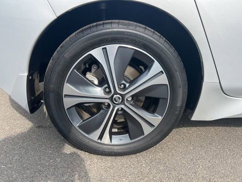 Used 2020 Nissan Leaf SL Plus image 23