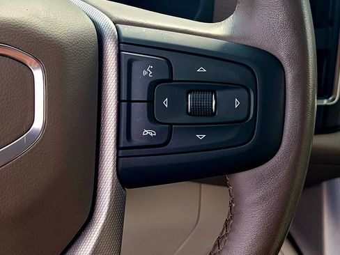 Used 2023 GMC Yukon XL Denali image 23