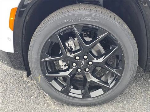 New 2026 Chevrolet Traverse RS image 19