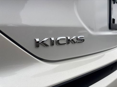Used 2024 Nissan Kicks SR image 14