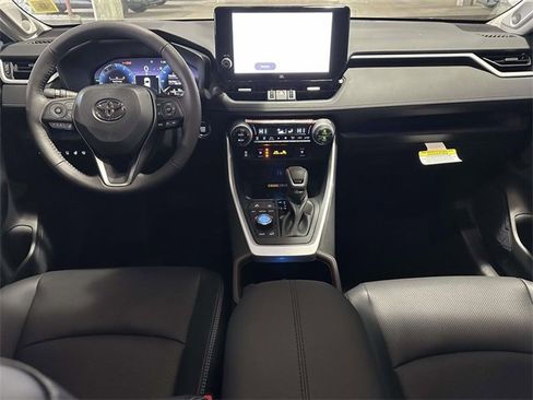 New 2025 Toyota RAV4 Limited image 12