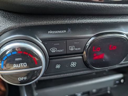 Used 2020 Kia Soul EX FWD image 22