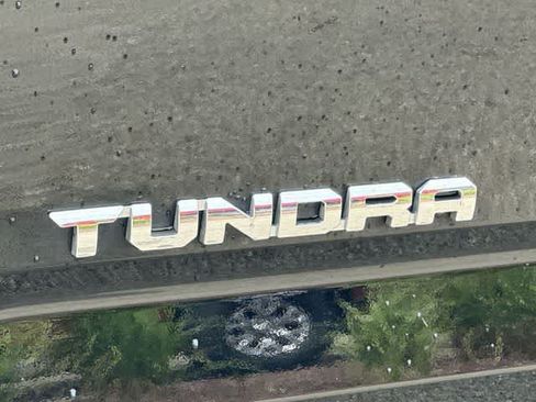Used 2022 Toyota Tundra SR5 w/ SR5 Premium Package AWD/4WD image 17