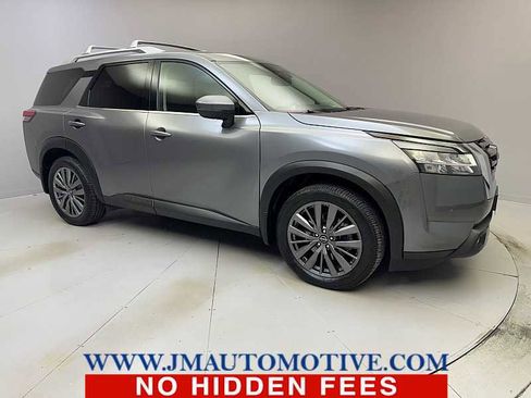 Used 2022 Nissan Pathfinder SL w/ SL Premium Package image 7