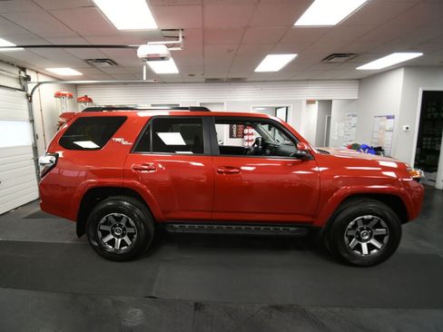 Certified 2023 Toyota 4Runner TRD Off-Road Premium w/ Moonroof Package AWD/4WD image 9