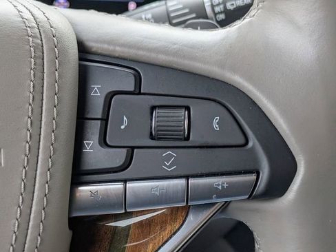 Certified 2022 Cadillac Escalade Premium Luxury Platinum image 31