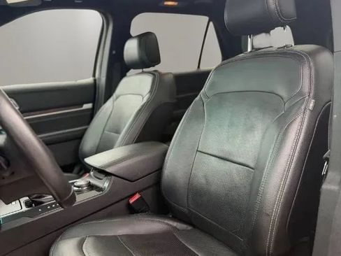 Used 2017 Ford Explorer Limited w/ Equipment Group 301A AWD/4WD image 11