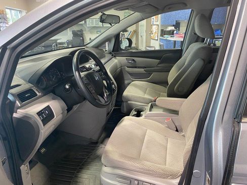 Used 2016 Honda Odyssey SE image 15