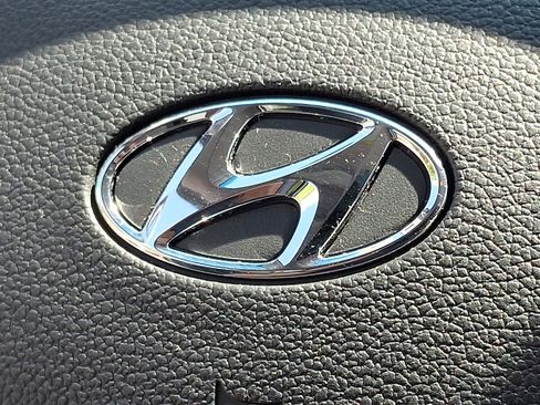 Used 2020 Hyundai Tucson SEL image 25