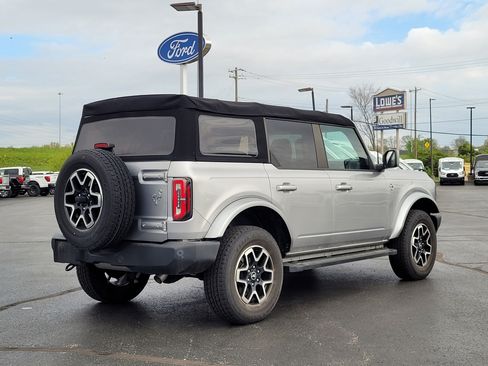 Used 2023 Ford Bronco Outer Banks image 4