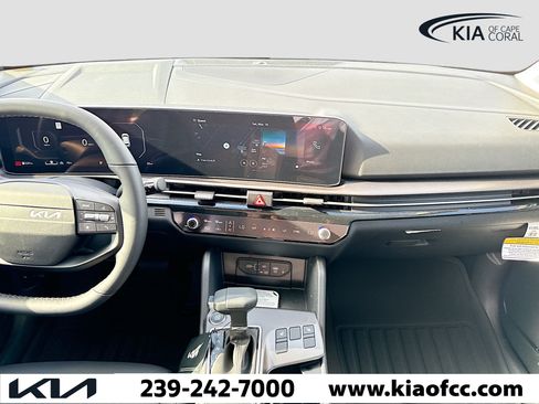 New 2026 Kia Sportage SX FWD image 18