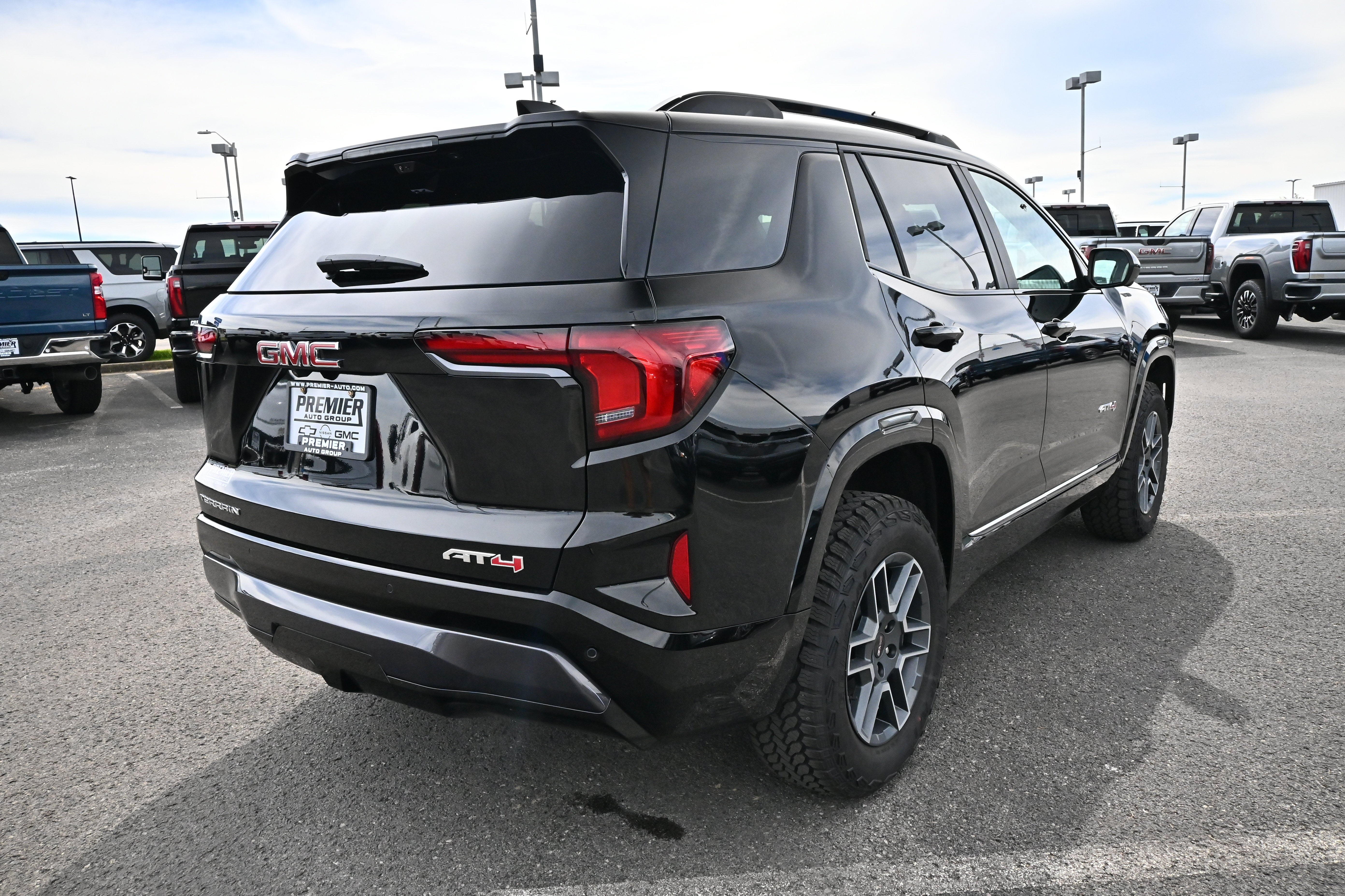 New 2027 GMC Terrain AT4 w/ Technology Package II AWD/4WD image 8