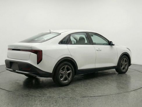 Used 2025 Kia K4 FWD image 9