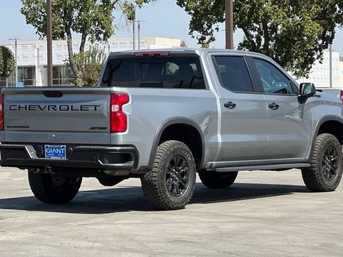 Used 2023 Chevrolet Silverado 1500 ZR2 w/ Technology Package AWD/4WD image 4