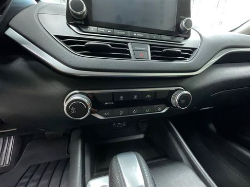 Used 2022 Nissan Altima 2.5 SV AWD/4WD image 15
